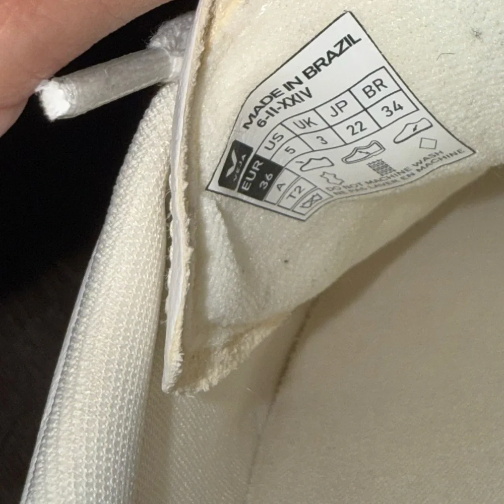 Veja Campo Leather Sneakers - Picture 10 of 16